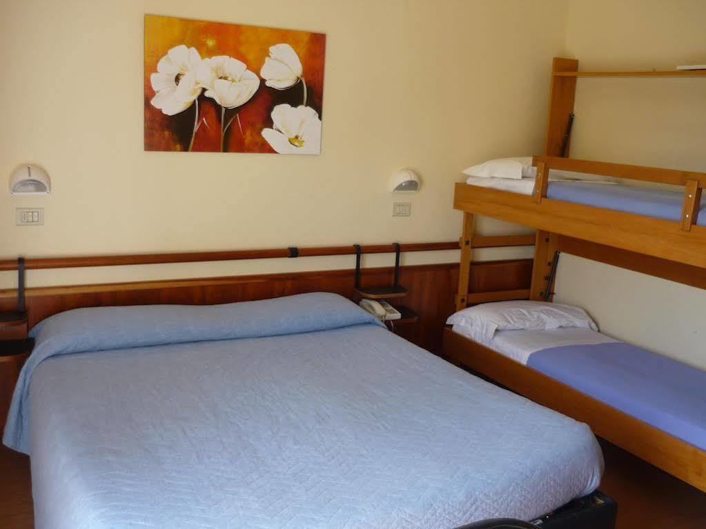 Hotel Houston Rimini Ngoại thất bức ảnh